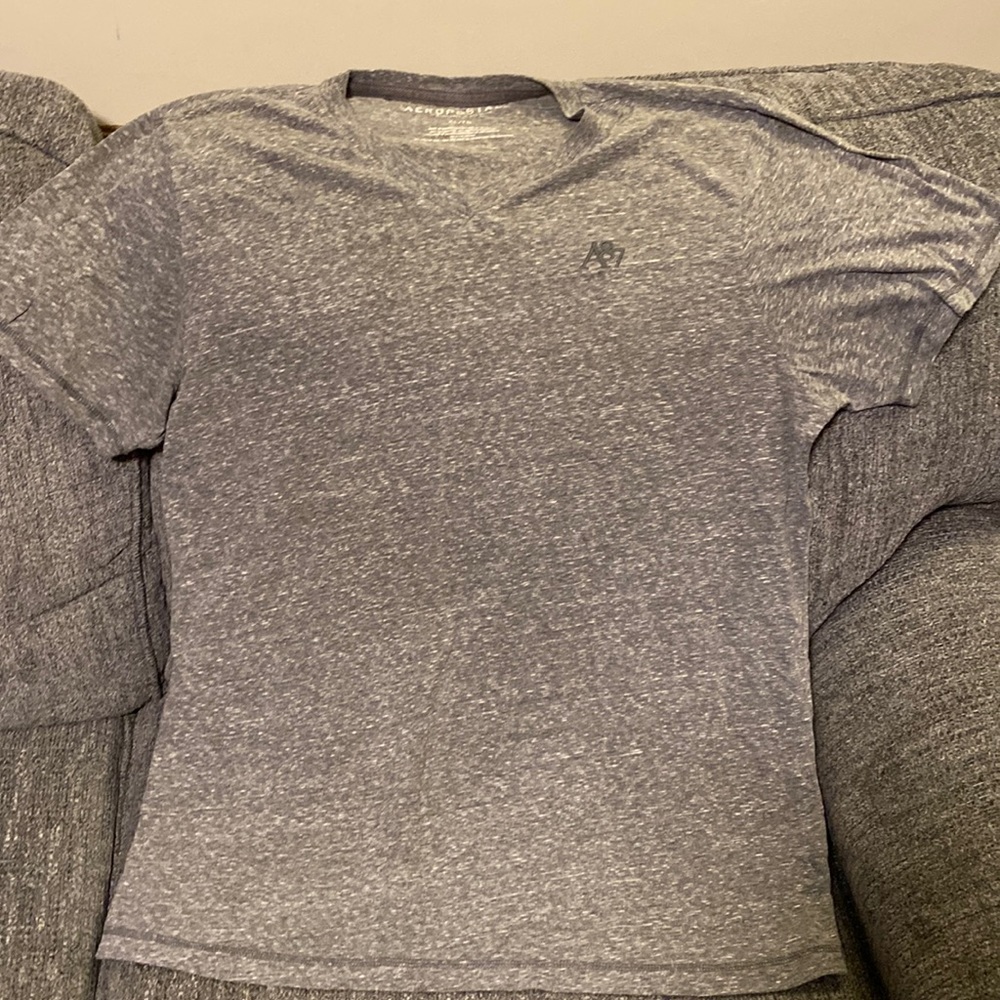 Like new Aeropostale gray short sleeve